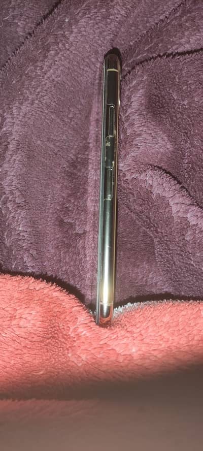 iPhone 11 Pro Max 256GB Gold Non PTA | Screen Crack | 03278995700