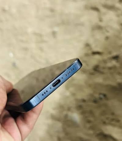 Iphone 15pro canada with box