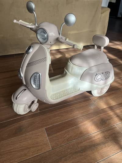 Kids Electric Vespa