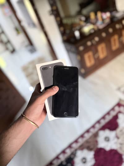 Pta approved 7 plus with box 32 gb genniun phone only finger disable