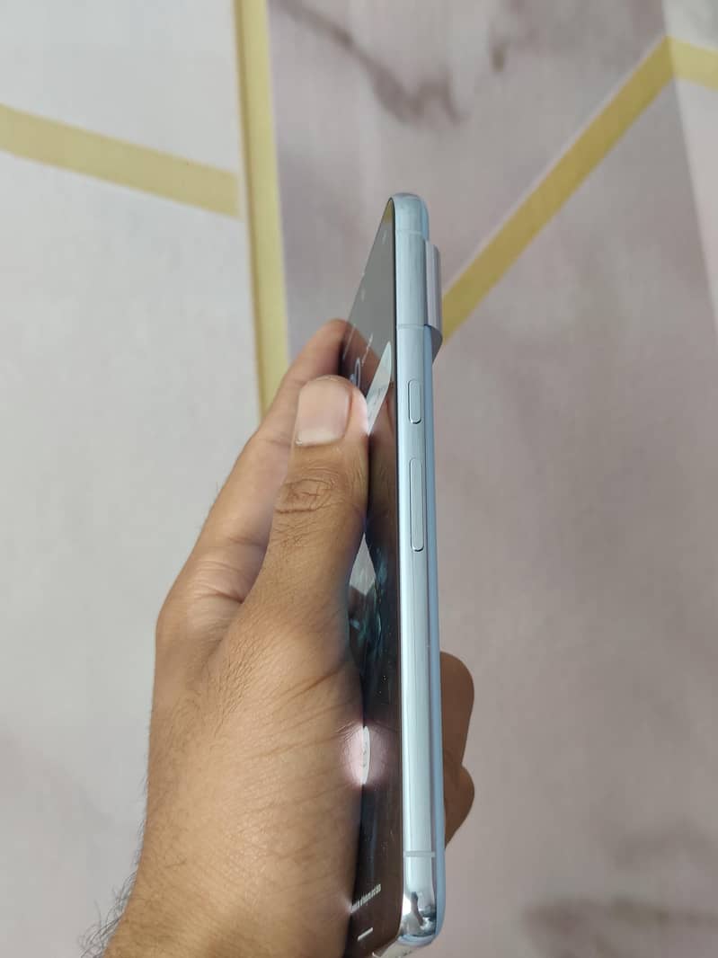 Google Pixel 8 pro 3