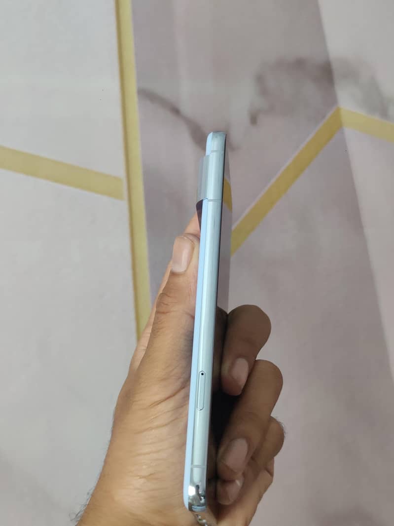 Google Pixel 8 pro 4