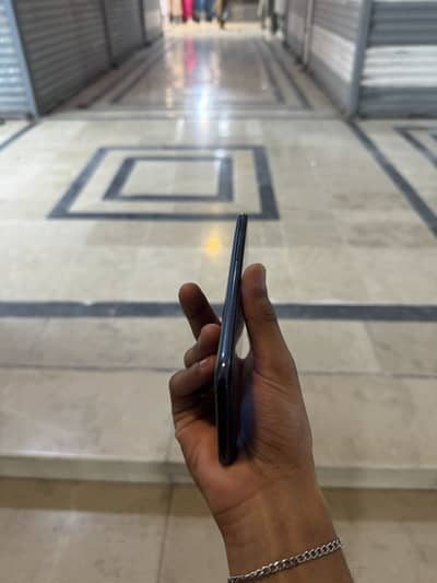 One plus nord n100 (4/64)