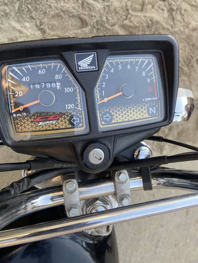 Honda 125 gold edition