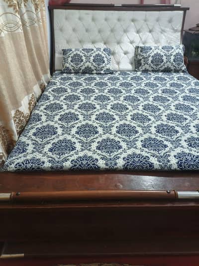 wooden King size bed for sale with metress
