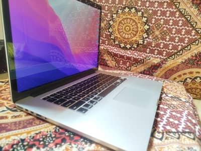 MacBook Pro 15" Retina Mid 2015 | 16GB RAM | i7 | Good Condition