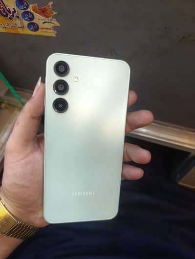 A16 8GB 256GB Brand new Lush Condition