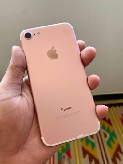 iPhone 7 128GB Rose Gold Colour