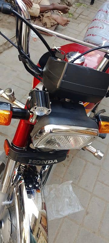 Honda CD 70 red coloure  11-11-2024