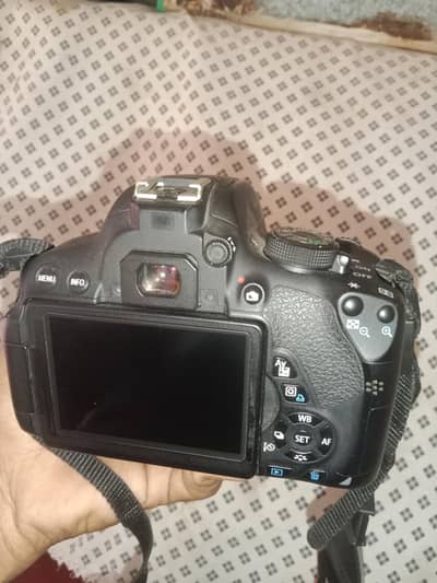 Canon 700d Condition 10/10 with 18_55 Extreme Leans