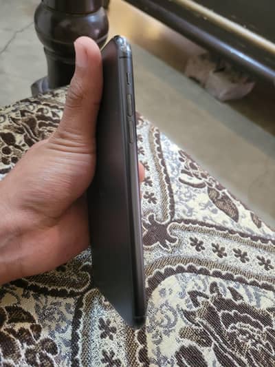 iphone 11 pro max 256gb water pack  battery health 87 hy