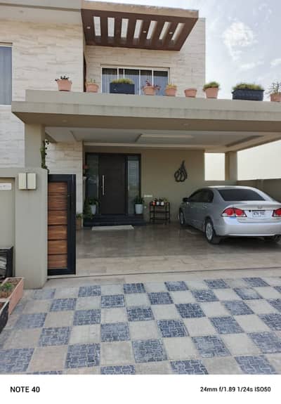 One Kanal House in School wali street, ideal for school and bank and hospital