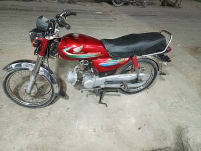 Honda CD70 2015 madal