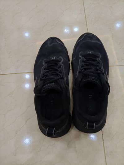 Under armour Houvr 44/10 size