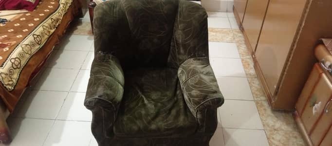 Single person Wooden conferable sofa