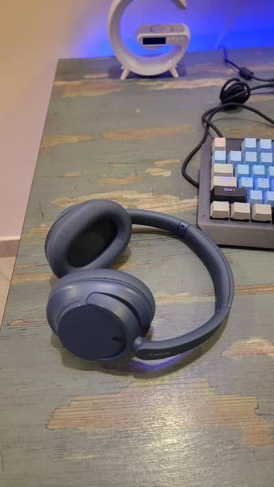 Sony Wh-720n wireless headphones, new condition