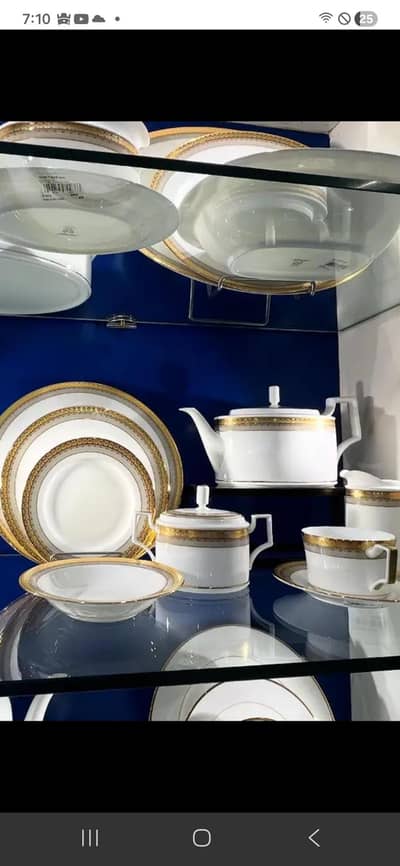 Noritake 8 person dinner set