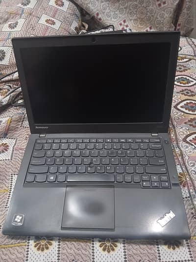 Lenovo ThinkPad x240 i5 4th gen 8gb ram 128gb ssd 90w charger