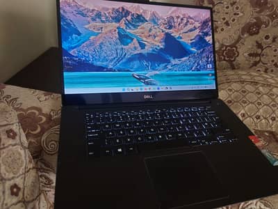 Dell Precision 5540 – Core i9 9th • 32 GB • 1 TB • 4 GB GPU • 4K Touch