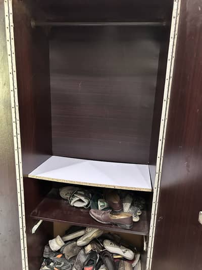 2 2doors Almari  urgent sale