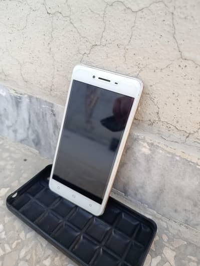 Oppo A37 & Nokia 106