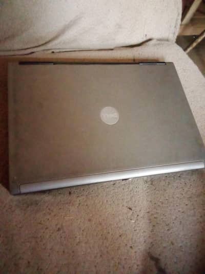 latitude D630 4gb ram and 64gb hard