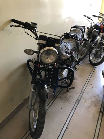 Suzuki GS 150