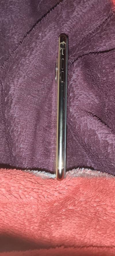 iPhone 11 Pro Max 256GB Gold Non PTA | Screen Crack | 03278995700