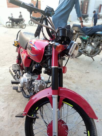 bionic Bike 70cc red colour with modified bike new condition 10/10
