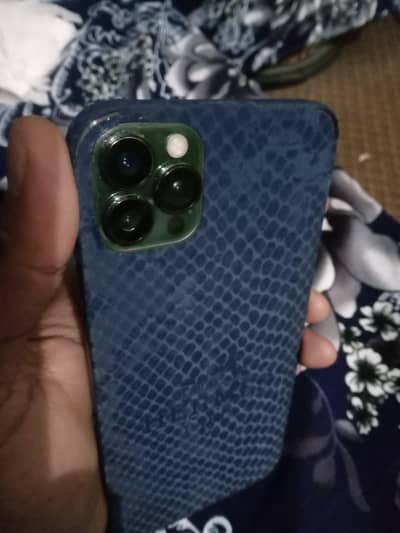 xsmax 4 saat say sim per per rahai hai band nahi hua