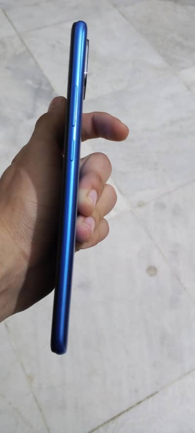 This is one hand use phone set opp A16 box and charger available