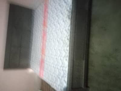 Double bed /king size, without mattress