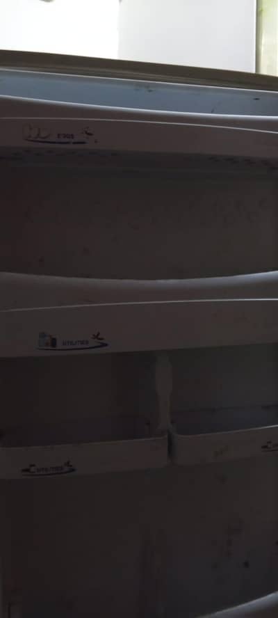 noPel Refrigerator okay condition compressor perfect cooling 100%