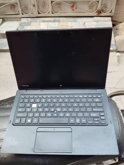 toshiba i7 6th 8/128 read ad
