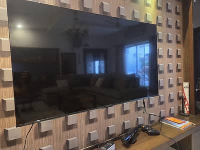 Almost brand new 55" TCL P7K QLED TV for sale