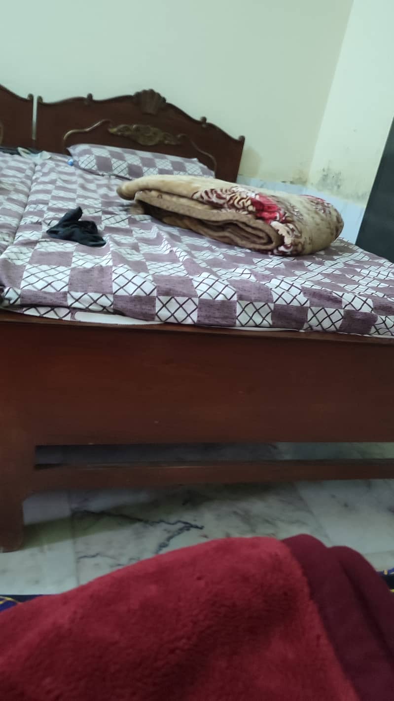 2 single beds 1 dressing table 1