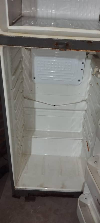 Used Dawlance  Fridge is for sale in Wazirabad