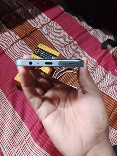 vip mobile h MNjhy pyson ki zrorat h is ly bych rha hon 03276046966