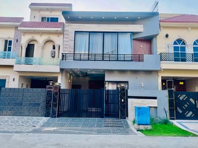 5 Marla Brand New 5 Bedroom House for Sale Modern & Spacious