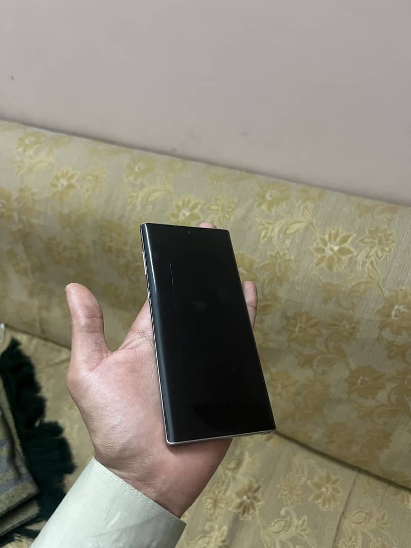 Samsung Note 10 plus 6