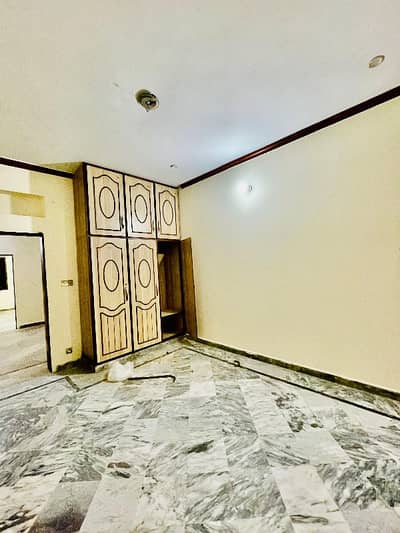 5 Marla Upper Portion For Rent in Sabzazar Near To Market Fori Rabta keray