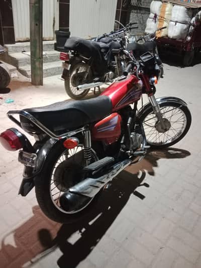 Honda CG totally genuine urgent sale 03152059084