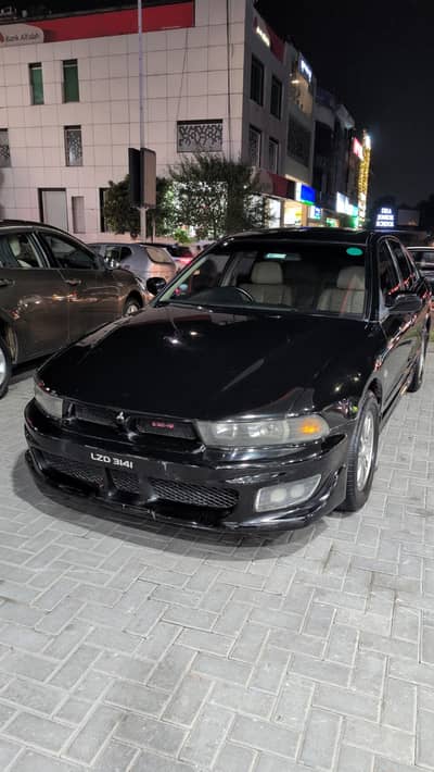 Mitsubishi Galant VR