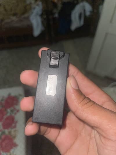 Drone s8 pro good condition battery timing 20 minute high fly 150meter