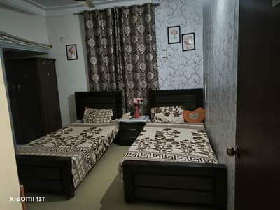 furnished luxury Ac rooms at 6 no chungi multan