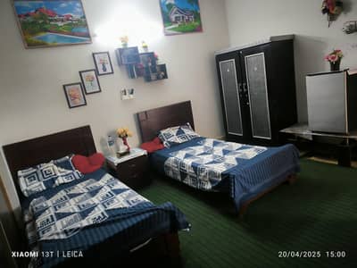 furnished luxury Ac rooms at 6 no chungi multan
