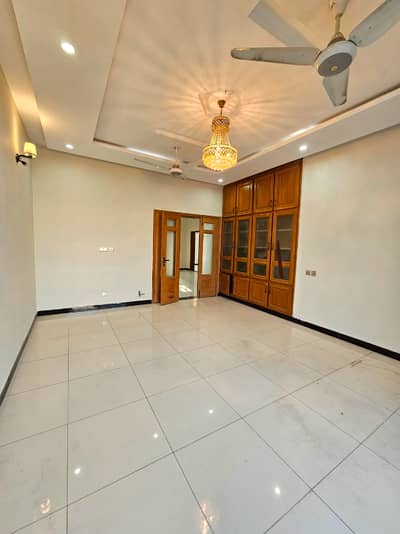 10 Marla Tile Flooring Upper Portion With Servant Quarter All Facilities ORIGINAL PICTURES G-13/1