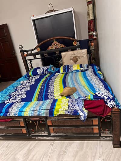 MASTER STEEL BED FOR SALE