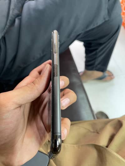 11promax 256GB jv all Okay just battery service. .