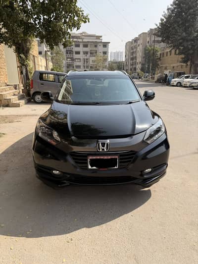 Honda Hybrid Vezel Z 2015 Model Black. Bumper to Bumper Genuine.